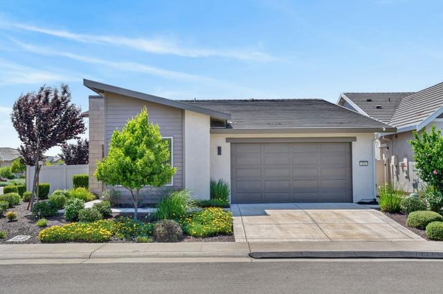 601 Voyager Ct, Roseville, CA 95747