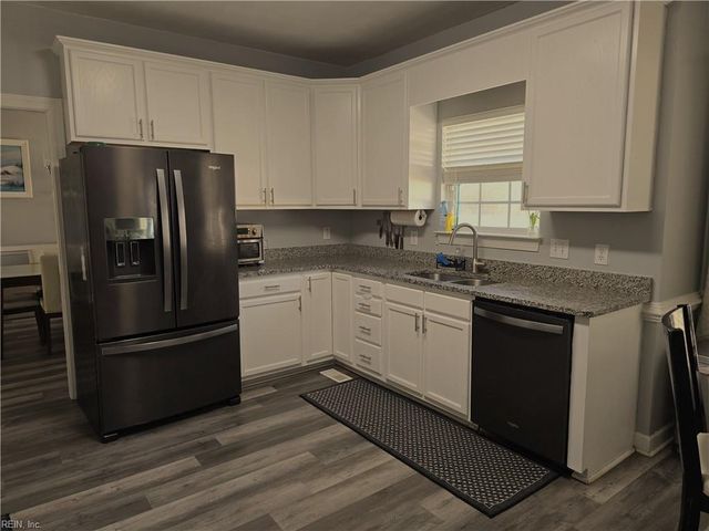 1330 Dominion Lakes BLVD, Chesapeake, VA 23320