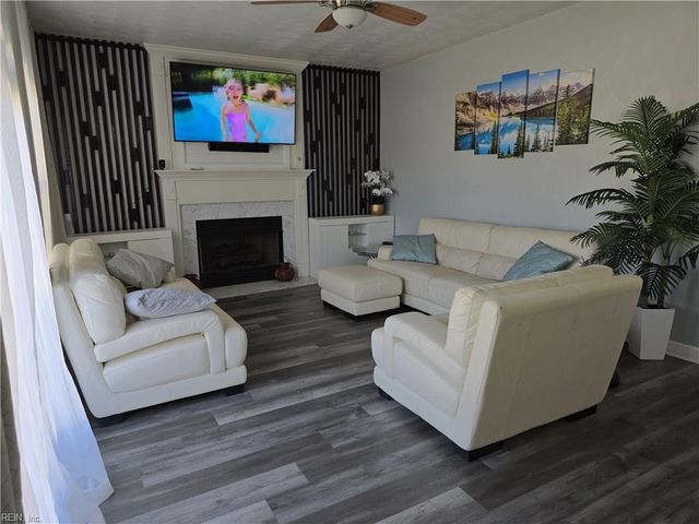 1330 Dominion Lakes BLVD, Chesapeake, VA 23320