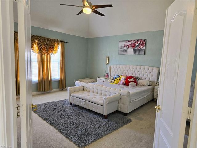 1330 Dominion Lakes BLVD, Chesapeake, VA 23320