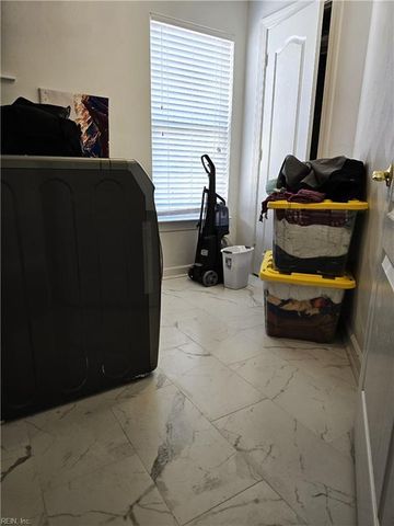 1330 Dominion Lakes BLVD, Chesapeake, VA 23320