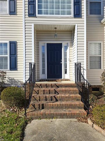 1330 Dominion Lakes BLVD, Chesapeake, VA 23320