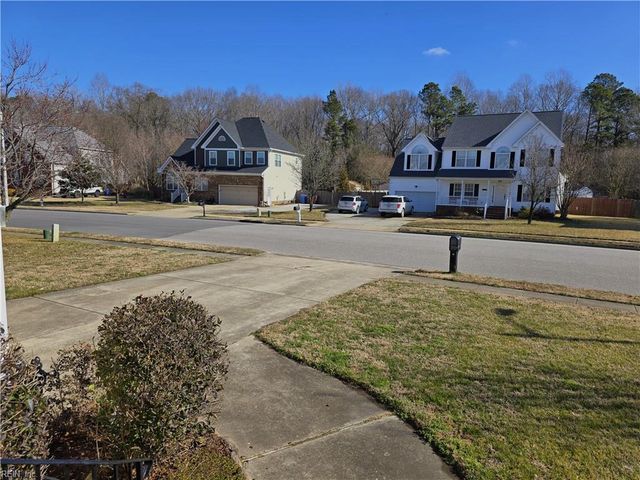 1330 Dominion Lakes BLVD, Chesapeake, VA 23320