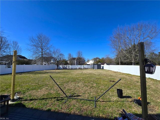 1330 Dominion Lakes BLVD, Chesapeake, VA 23320