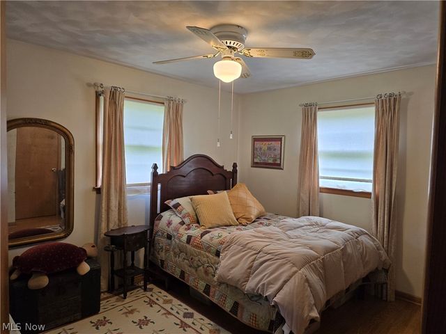2922 Waverly Road, Williamstown, WV 26187