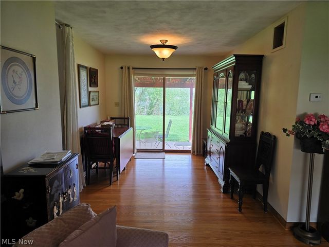 2922 Waverly Road, Williamstown, WV 26187
