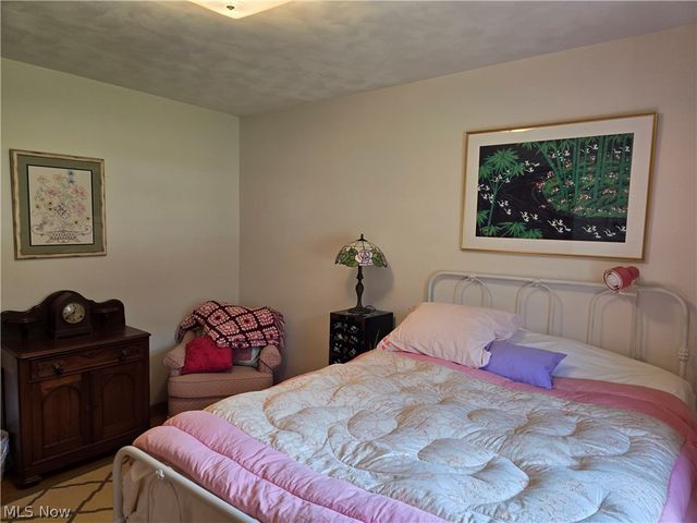 2922 Waverly Road, Williamstown, WV 26187