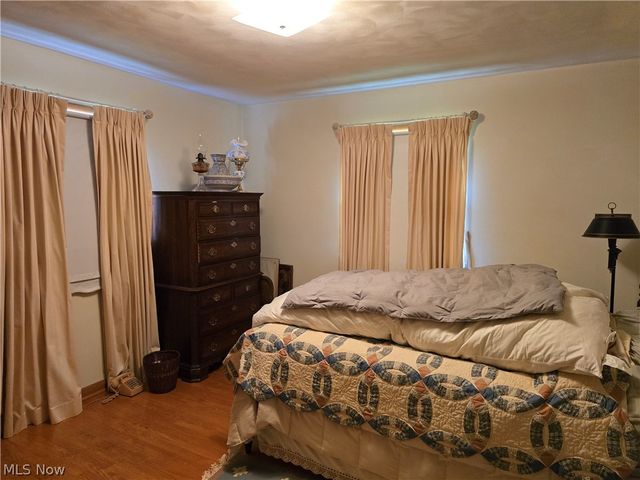 2922 Waverly Road, Williamstown, WV 26187