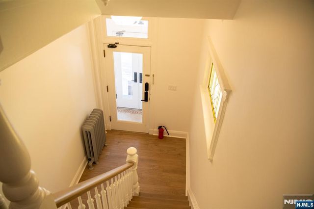 46 Garden Place 2, Edgewater, NJ 07020