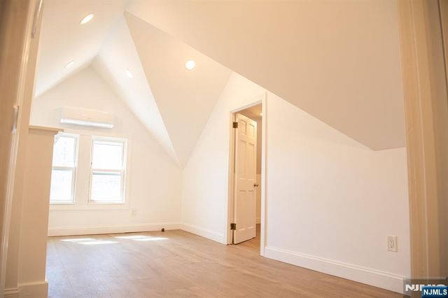 46 Garden Place 2, Edgewater, NJ 07020