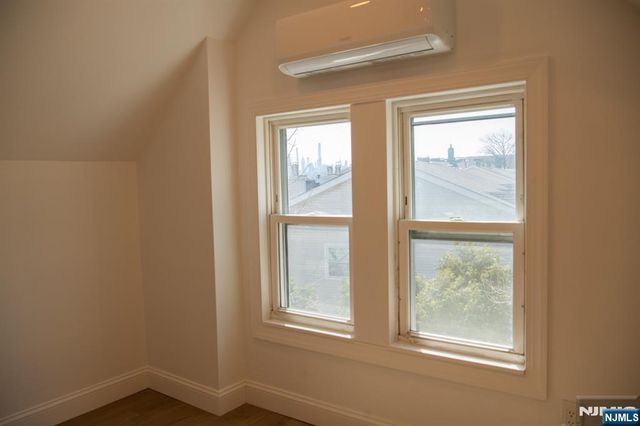 46 Garden Place 2, Edgewater, NJ 07020