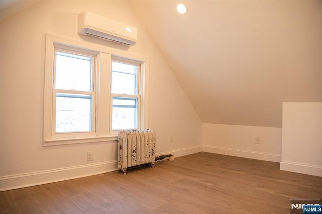 46 Garden Place 2, Edgewater, NJ 07020