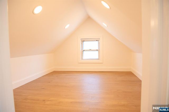 46 Garden Place 2, Edgewater, NJ 07020