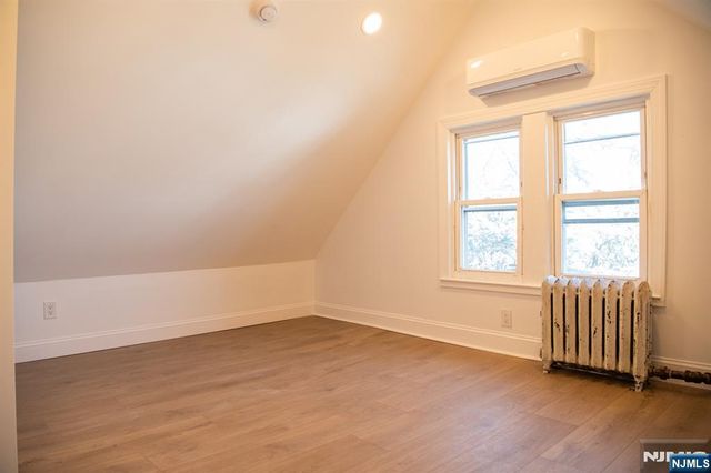 46 Garden Place 2, Edgewater, NJ 07020