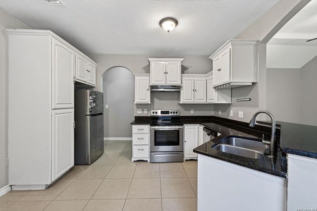 222 TESLA DR, San Antonio, TX 78228