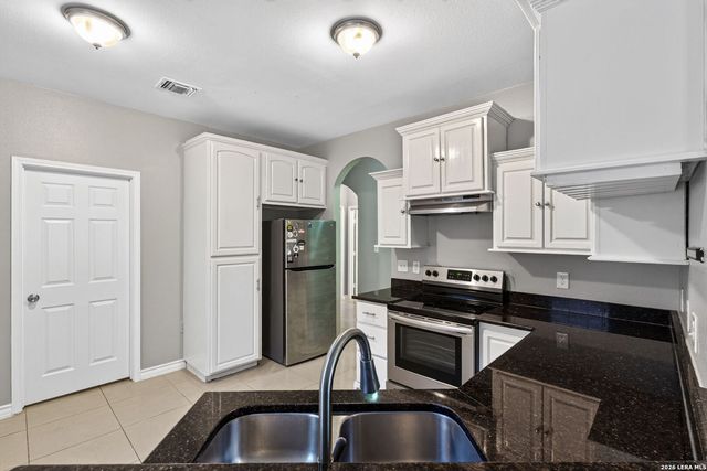 222 TESLA DR, San Antonio, TX 78228