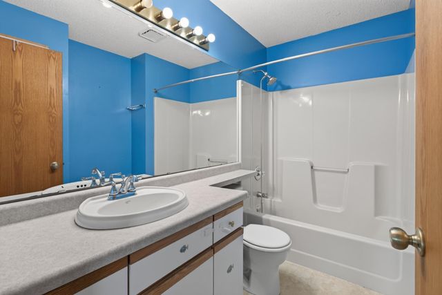 18334 Echo Drive, Farmington, MN 55024