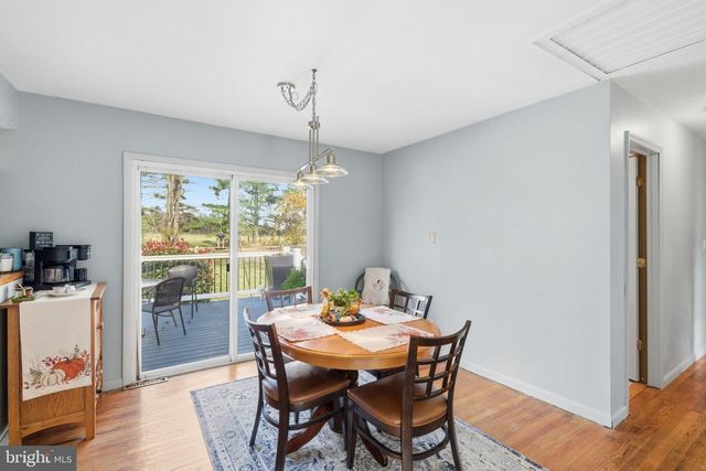 17 WOOSAMONSA RD, Pennington, NJ 08534