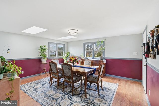 17 WOOSAMONSA RD, Pennington, NJ 08534