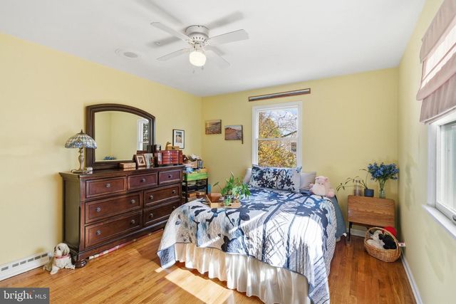 17 WOOSAMONSA RD, Pennington, NJ 08534