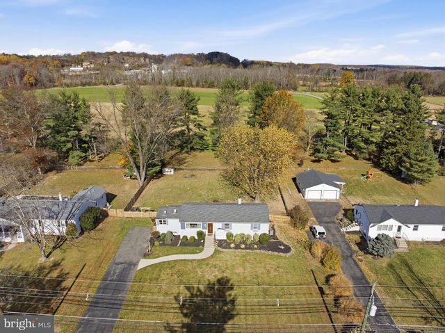 17 WOOSAMONSA RD, Pennington, NJ 08534