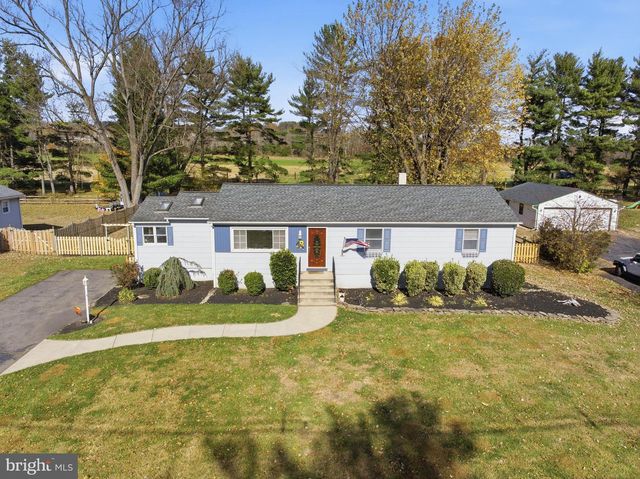 17 WOOSAMONSA RD, Pennington, NJ 08534