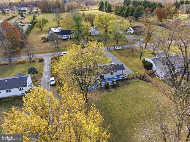 17 WOOSAMONSA RD, Pennington, NJ 08534