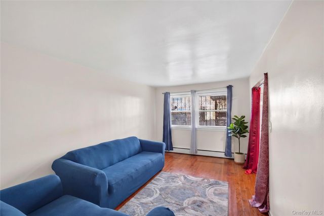 3043 Matthews Avenue, Bronx, NY 10467