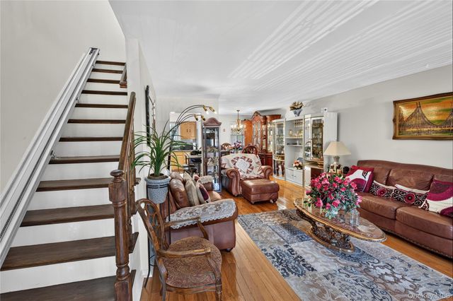 3043 Matthews Avenue, Bronx, NY 10467