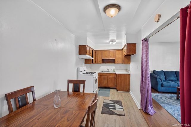 3043 Matthews Avenue, Bronx, NY 10467