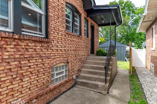 11 169th Street, Hammond, IN 46324