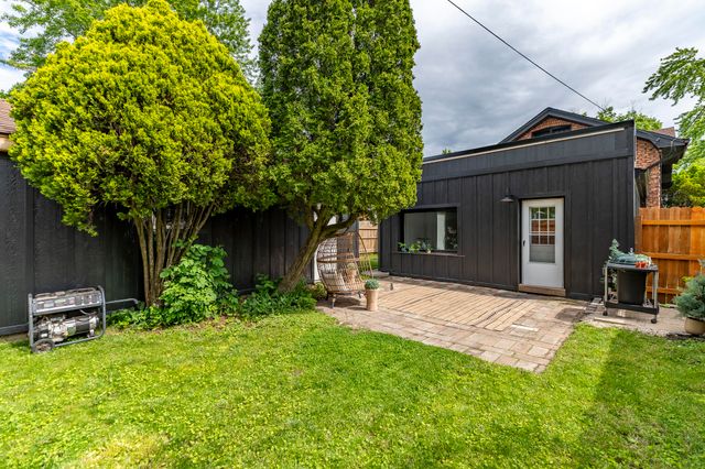 11 169th Street, Hammond, IN 46324