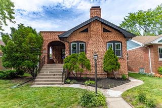 11 169th Street, Hammond, IN 46324