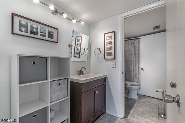 6220 Augusta DR 307, Fort Myers, FL 33907