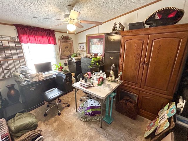 29832 Broad St, Bruceton, TN 38317