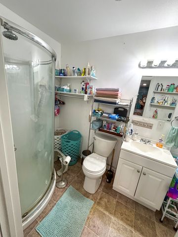 29832 Broad St, Bruceton, TN 38317