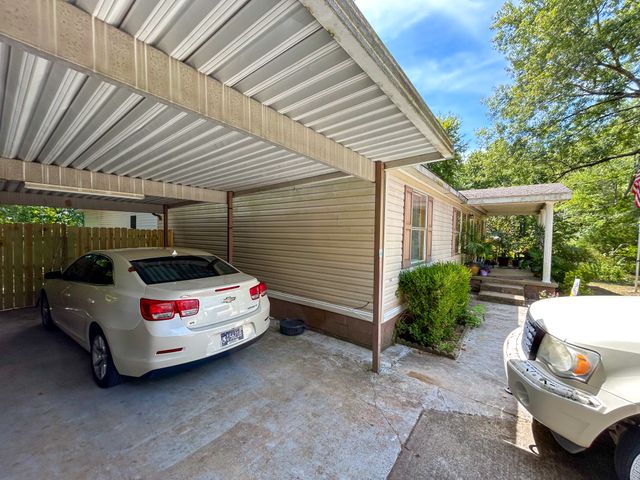 29832 Broad St, Bruceton, TN 38317