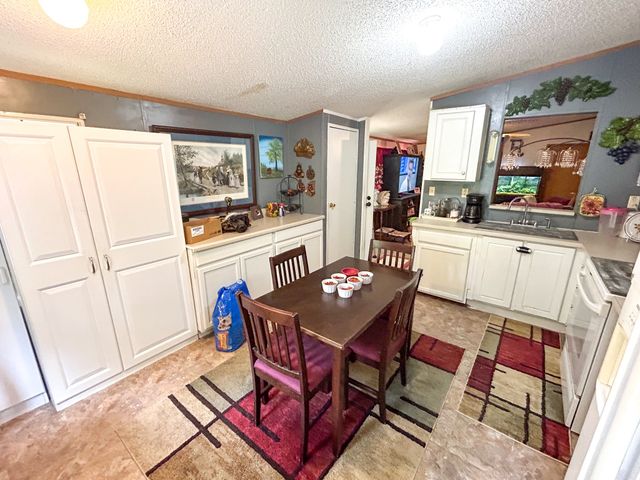 29832 Broad St, Bruceton, TN 38317