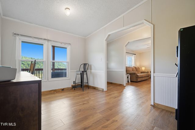 2886 Buffalo Hollow Road, Castlewood, VA 24224