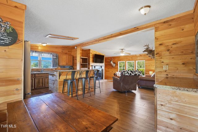 2886 Buffalo Hollow Road, Castlewood, VA 24224