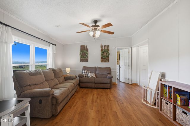 2886 Buffalo Hollow Road, Castlewood, VA 24224