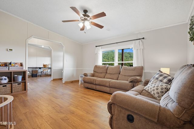 2886 Buffalo Hollow Road, Castlewood, VA 24224