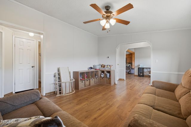 2886 Buffalo Hollow Road, Castlewood, VA 24224