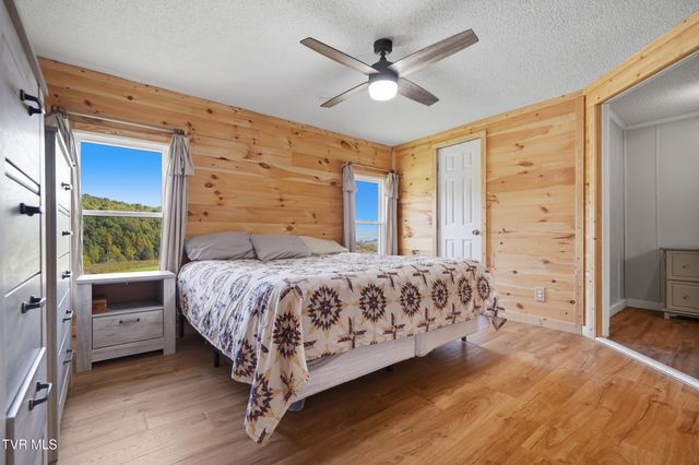 2886 Buffalo Hollow Road, Castlewood, VA 24224