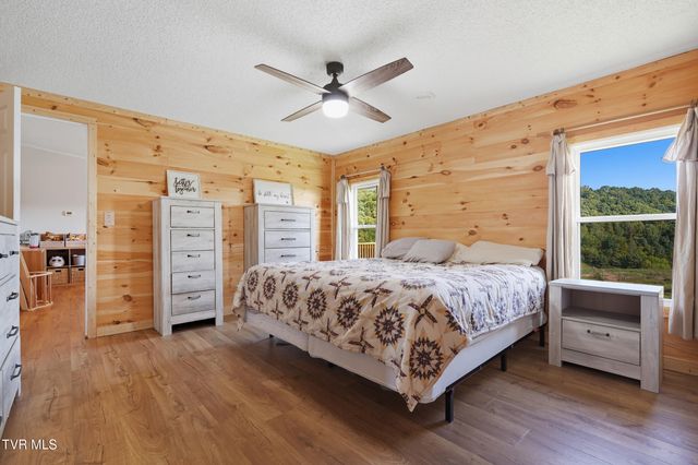 2886 Buffalo Hollow Road, Castlewood, VA 24224