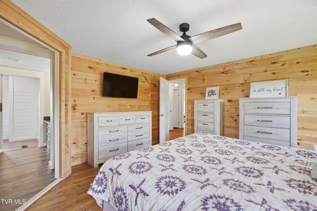 2886 Buffalo Hollow Road, Castlewood, VA 24224