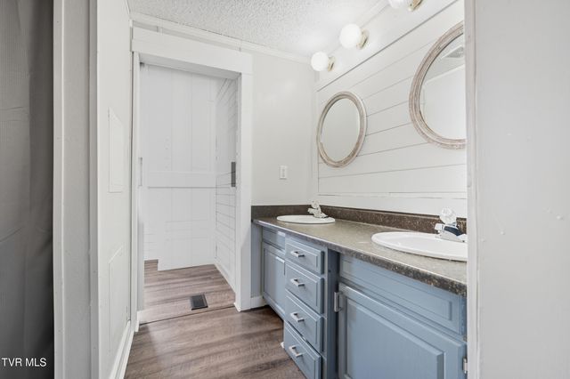 2886 Buffalo Hollow Road, Castlewood, VA 24224