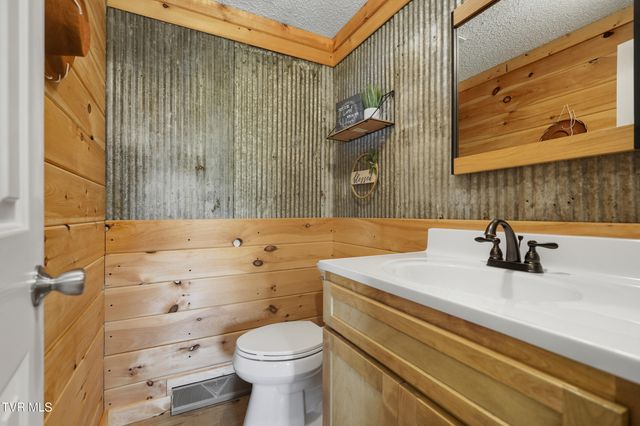 2886 Buffalo Hollow Road, Castlewood, VA 24224