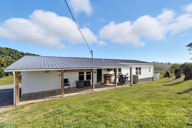 2886 Buffalo Hollow Road, Castlewood, VA 24224