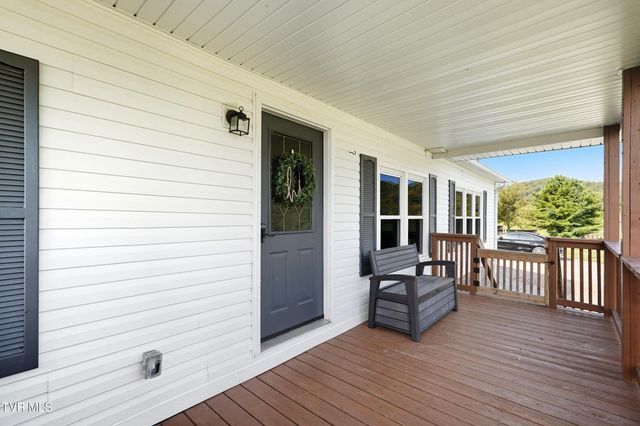 2886 Buffalo Hollow Road, Castlewood, VA 24224